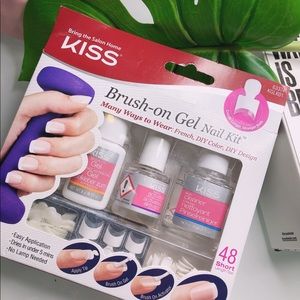 Kiss Brush on Gel Nail Kit